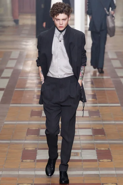 Look 2